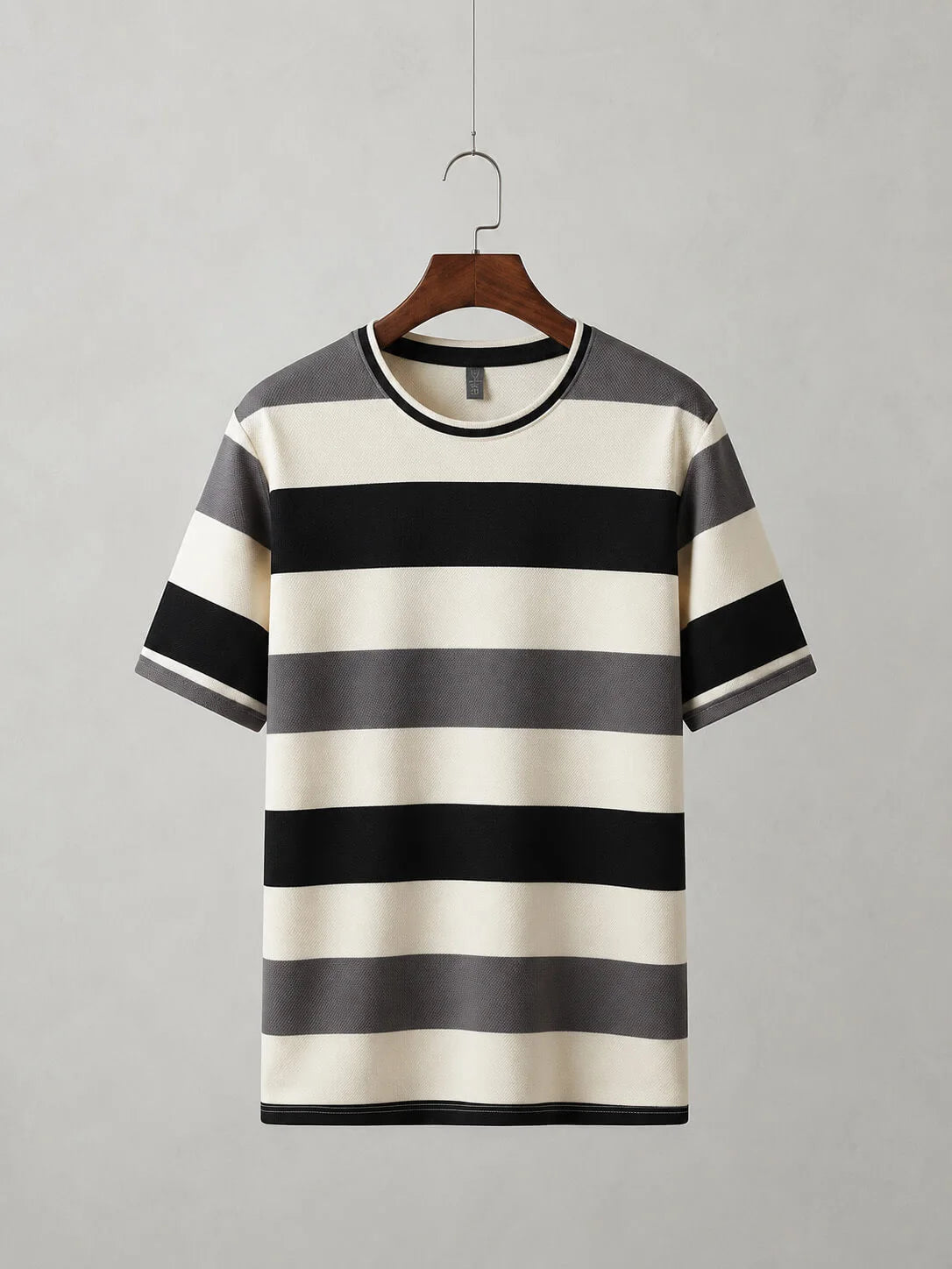 Black and grey block stripe old money t-shirt for men Main image