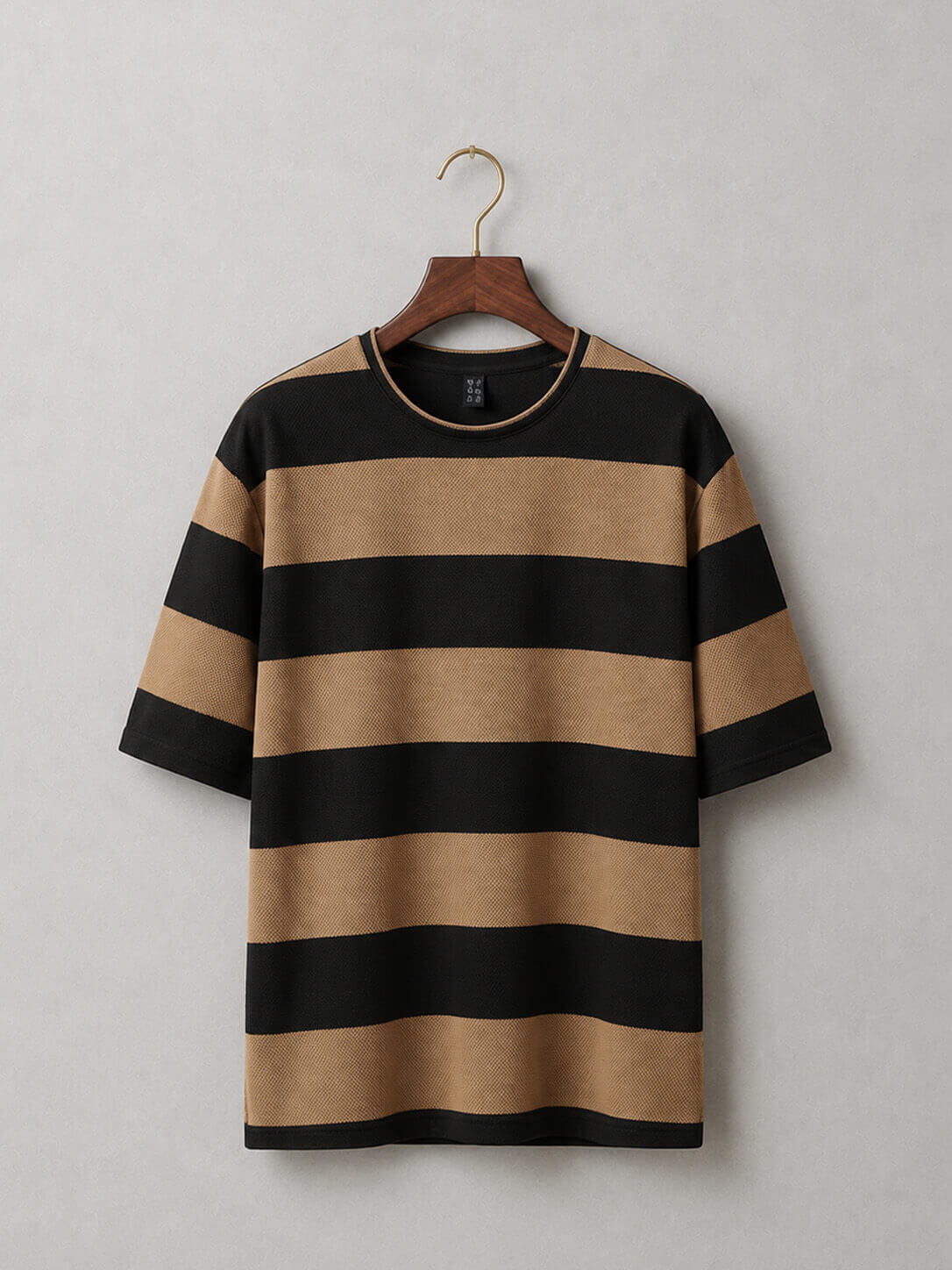 Black and camel rugby stripe old money t-shirt for men